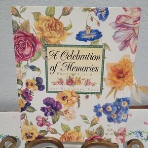 Vtg 1996  "A Celebration Of Memories" Photo Album-Art by Sandra Kuck Romantic